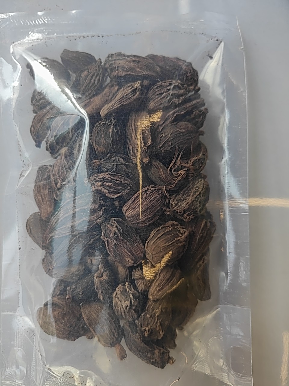 Cardomum black